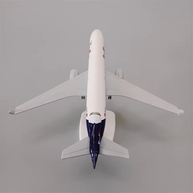 飛行機モデル 20 センチメートルエアフェデックスエクスプレ - Model Kit Ixchel のレビューと価格